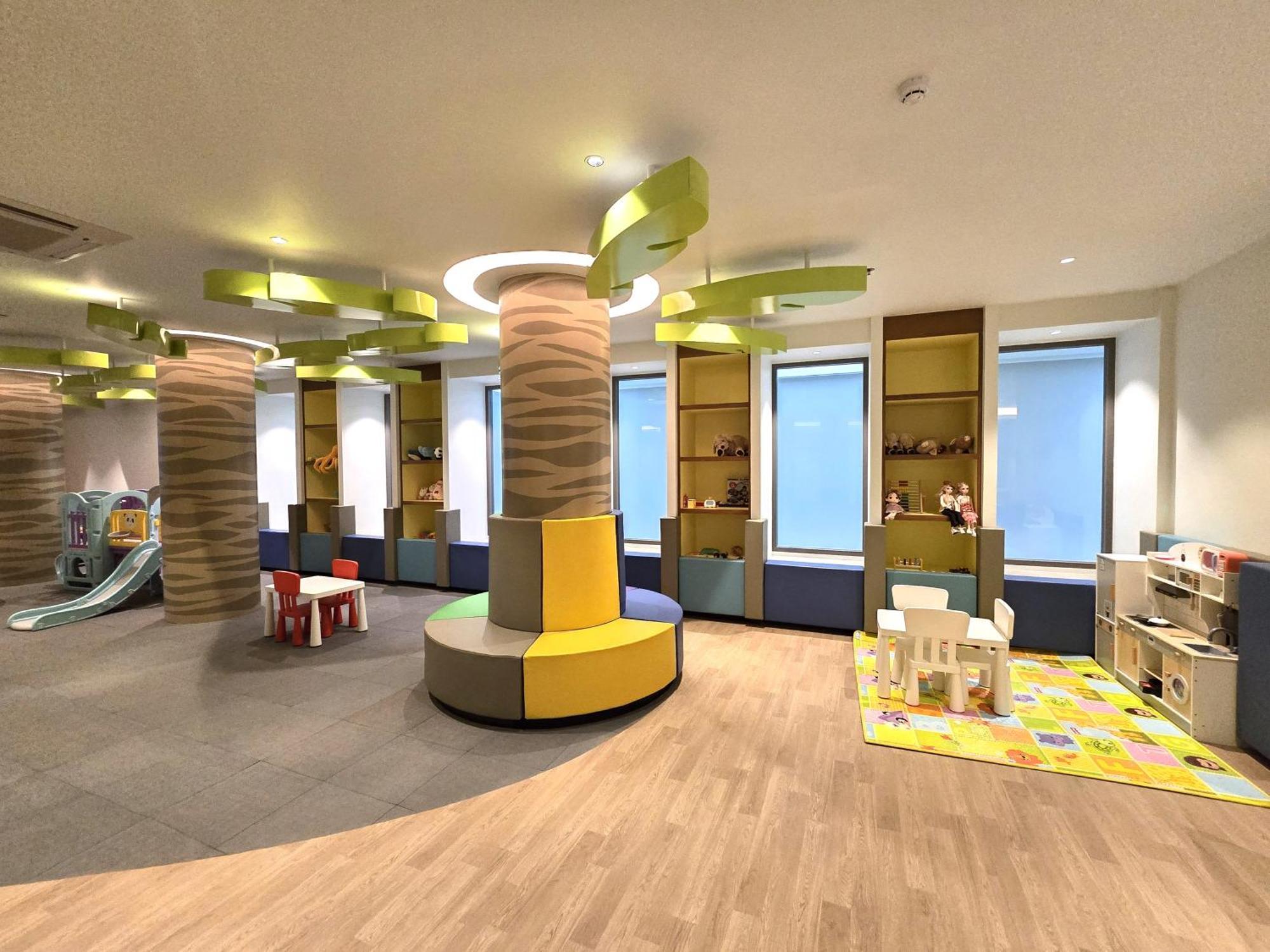 Oceanfront Beach Resort - Sha Extra Plus Patong Εξωτερικό φωτογραφία The Children's Museum of Oak Park